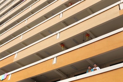 Volunteers Quince (left) & Xuan Jin (right) visiting the residents at Redhill.